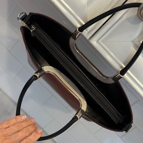 Beijo Bag Purse Handbag The Diva High Gloss Convertible Crossbody Satchel Bag - Picture 14 of 16